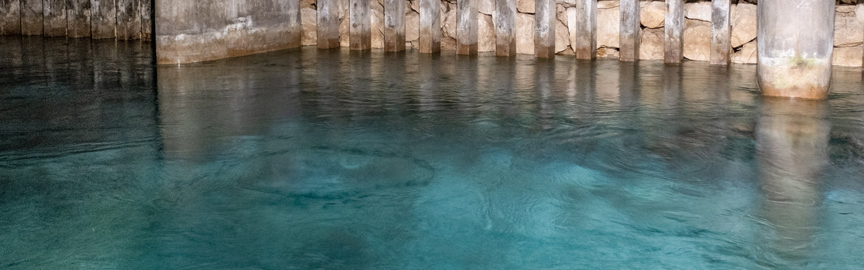 vasca di raccolta dell'acqua nell'infrastruttura dell'acquedotto del peschiera